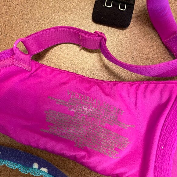 BUNDLE OF THREE high quality Victoria's Secret Demi Bras 32C 32D 34C - Picture 15 of 16